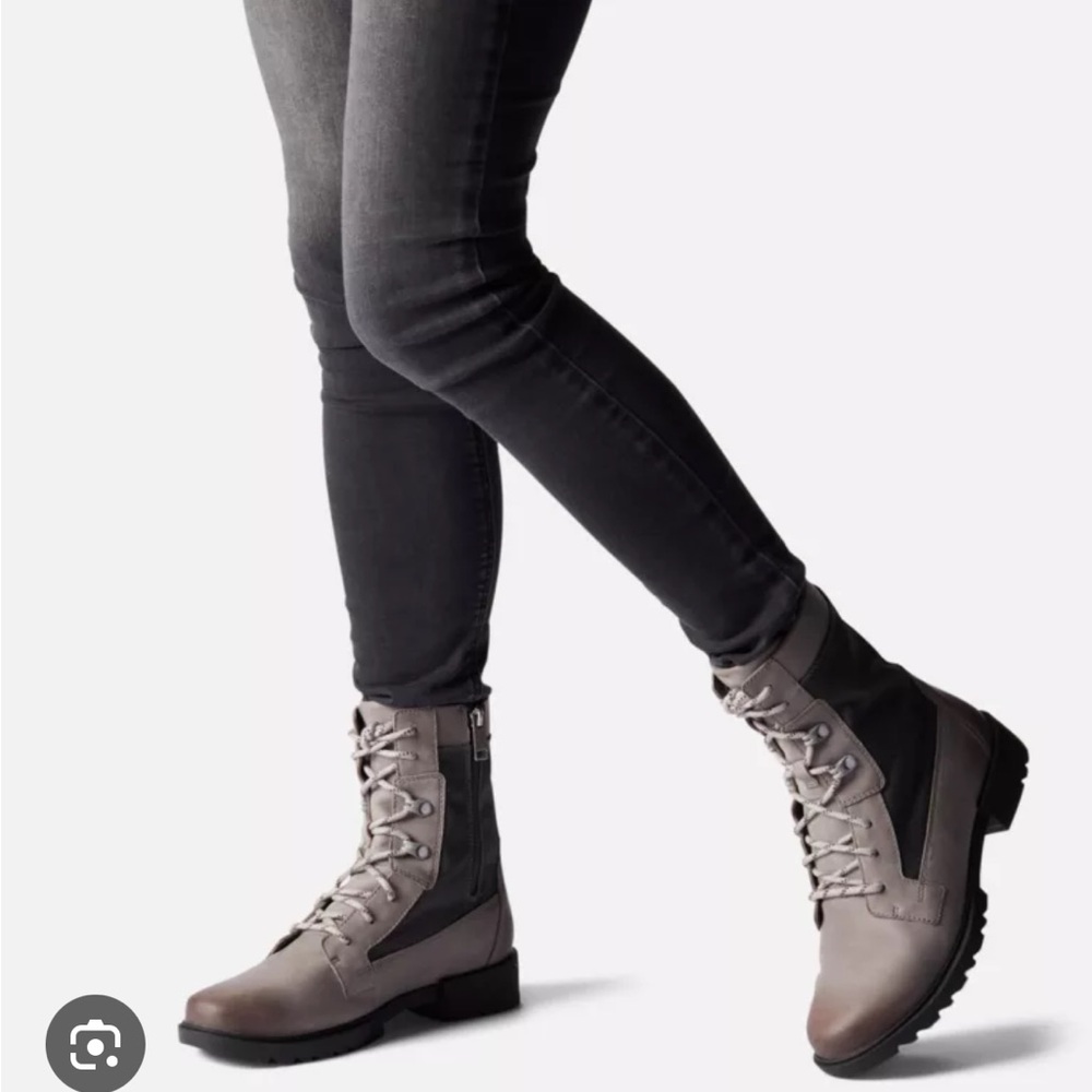Sorel Women's Lace Up Boots - Gray and Black - NWT